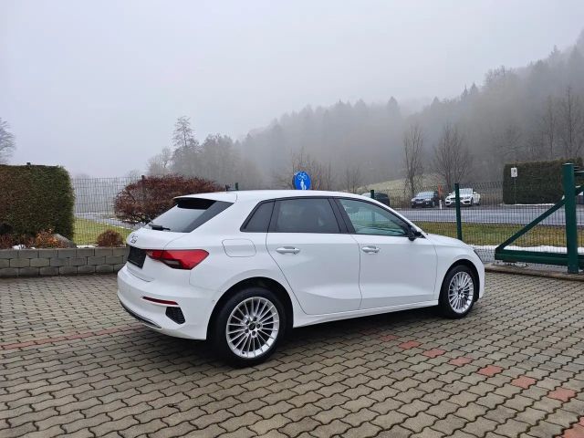 Audi A3 30 TDI Sedan