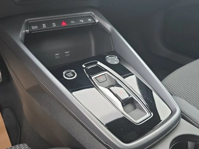 Audi A3 30 TFSI Sedan