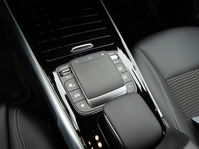 Mercedes-Benz EQB 300 4MATIC Progressive