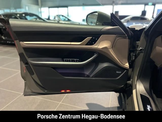 Porsche Taycan 4S Cross Turismo