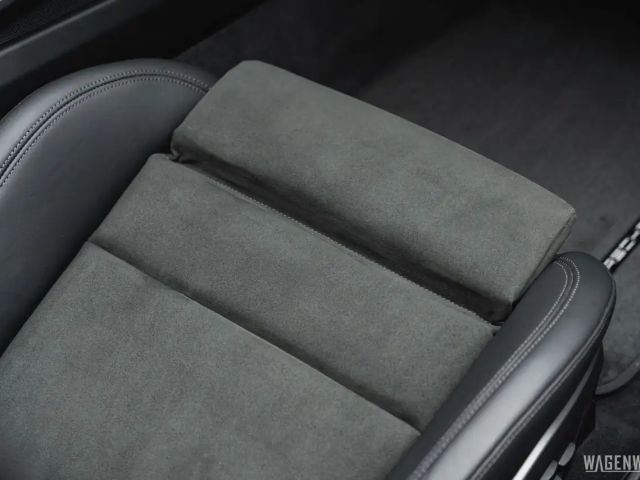 Porsche 992 4 Cabrio GTS Targa