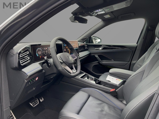 Volkswagen Tiguan TDI 4M AHK BlackStyle Leder Nav 360