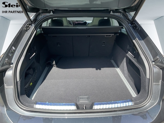 Audi A6 Avant Quattro S-Tronic