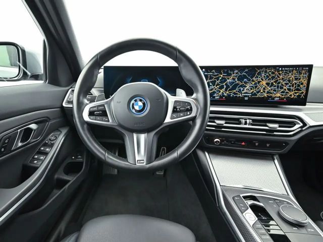 BMW 320 320e M-Sport xDrive