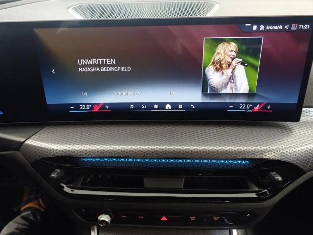 BMW 330 330e M-Sport xDrive