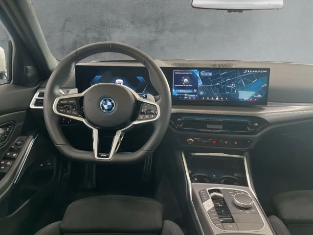 BMW 330 330e M-Sport Touring