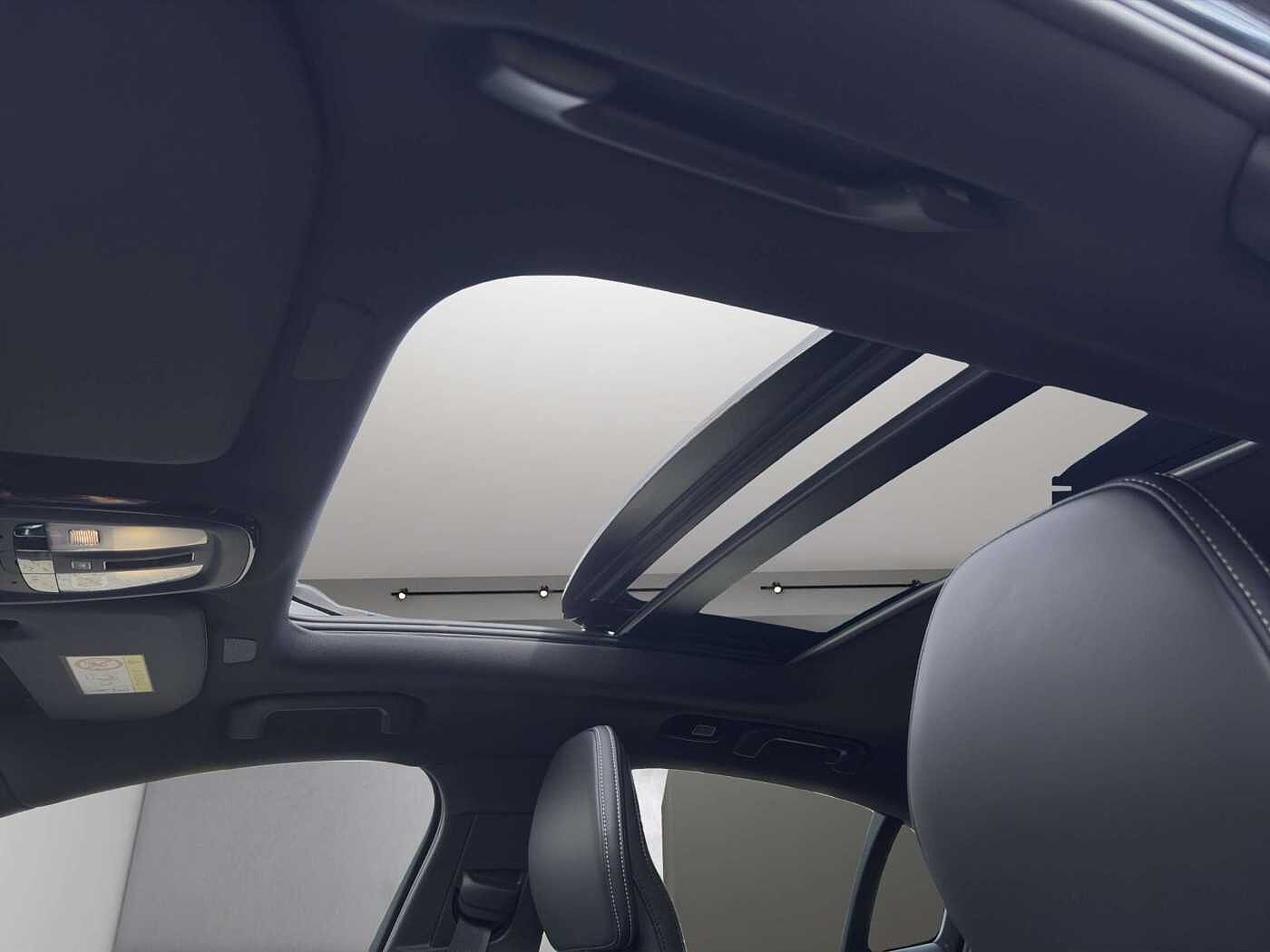 Volvo S60 AWD Dark Recharge Ultimate