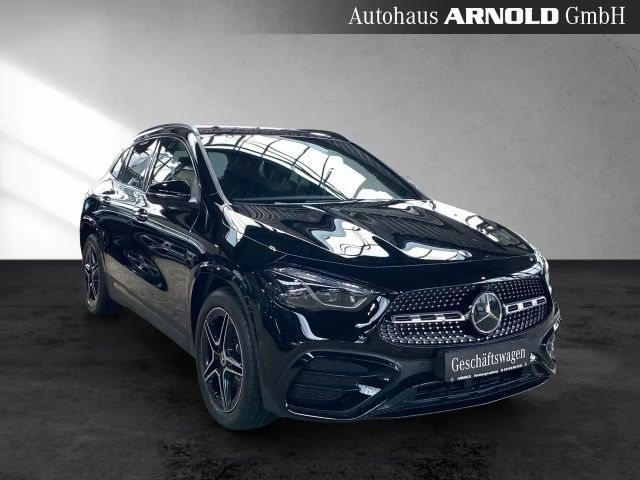 Mercedes-Benz GLA 180 AMG Line