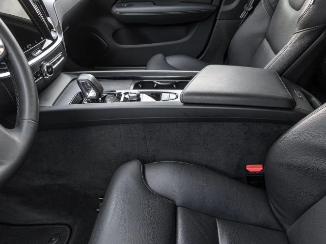 Volvo V60 Cross Country AWD Plus