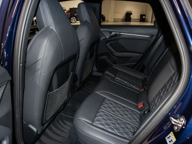 Audi A3 45 TFSI Hybride S-Line Sedan