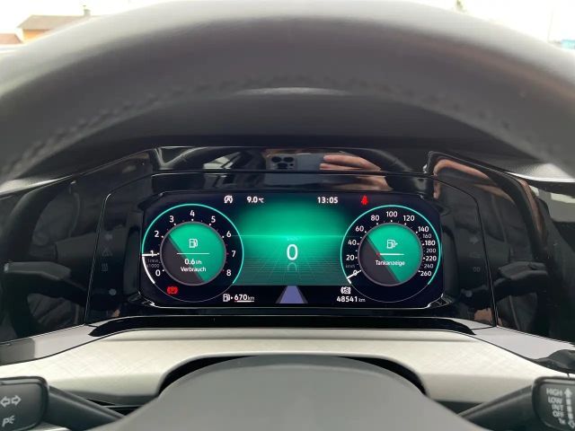 Volkswagen Golf Life Variant