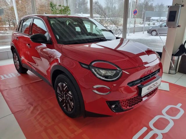 Fiat 600e Elektro 115kW (156PS) 54 kWh "RED"