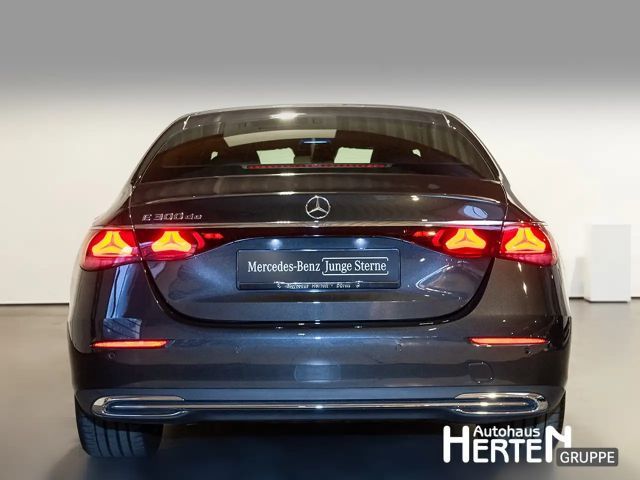 Mercedes-Benz E 300 E 300 de Sedan