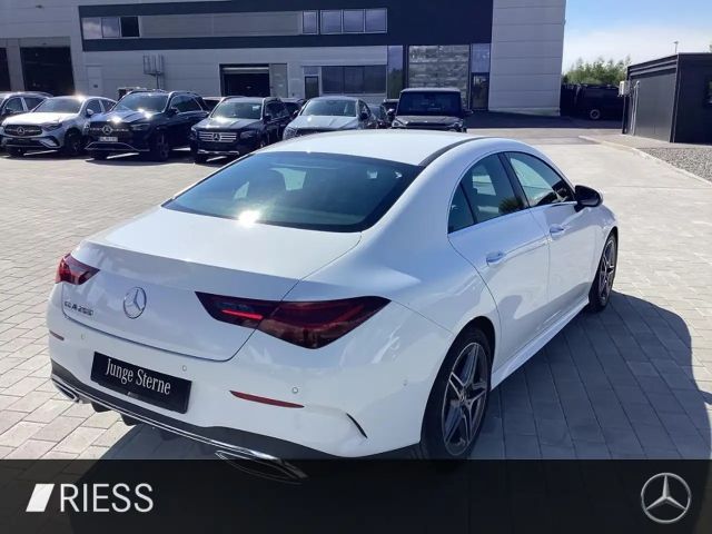Mercedes-Benz CLA 200 AMG Line Coupé