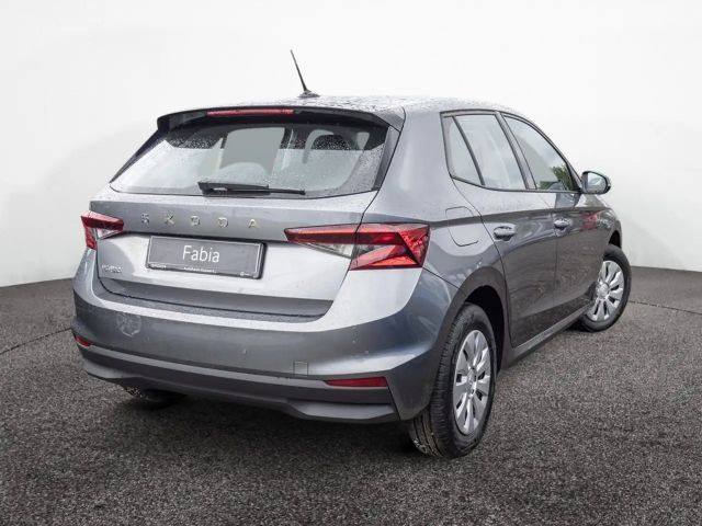 Skoda Fabia 1.0 Essence KLIMA PDC SITZHEIZUNG LED