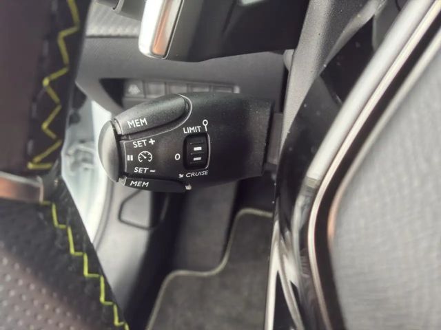 Peugeot 208 EAT8 GT-Line PureTech