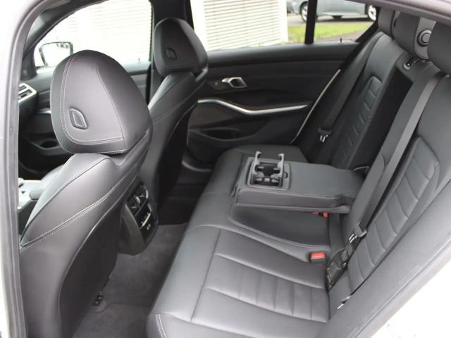 BMW 330 330e M-Sport Sedan