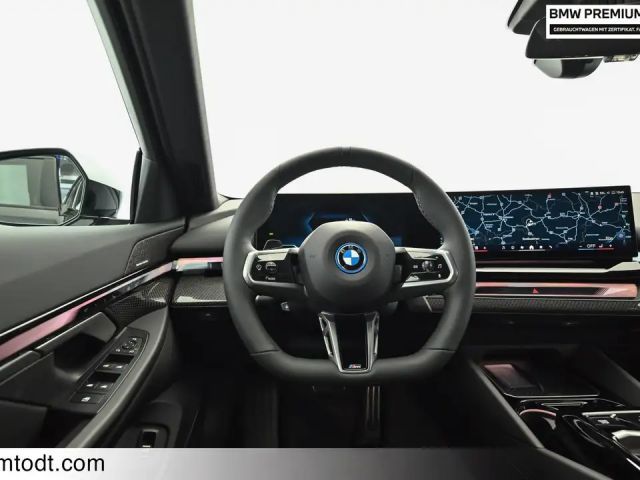 BMW i5 Sedan