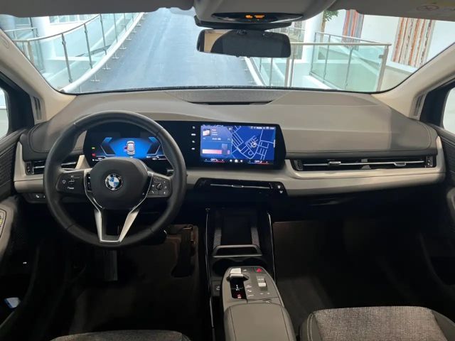 BMW 220 220i Active Tourer