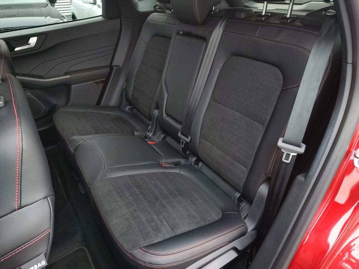 Ford Kuga Plug in Hybrid ST Line X