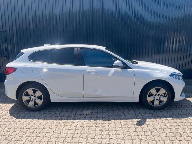 BMW 116 116i 5-deurs Sedan