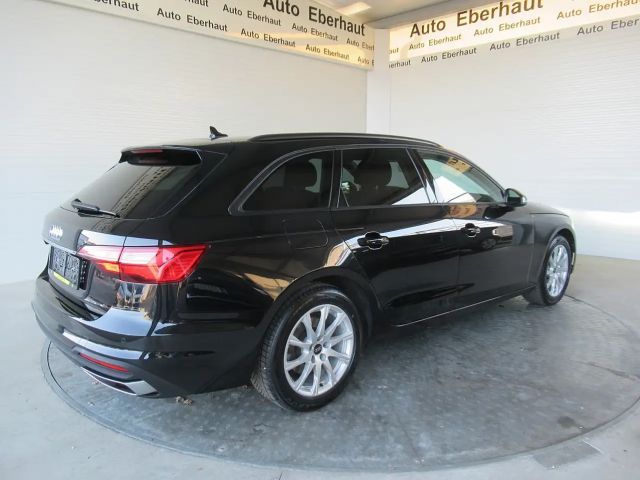 Audi A4 35 TFSI Avant S-Tronic