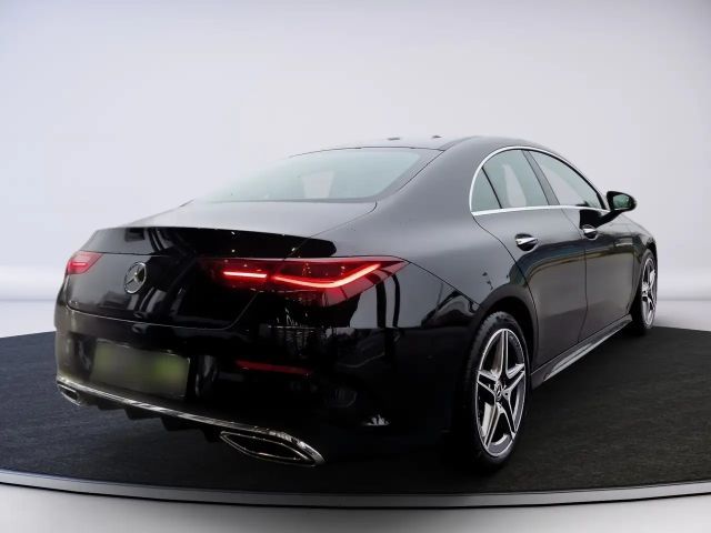 Mercedes-Benz CLA 200 AMG Line Coupé