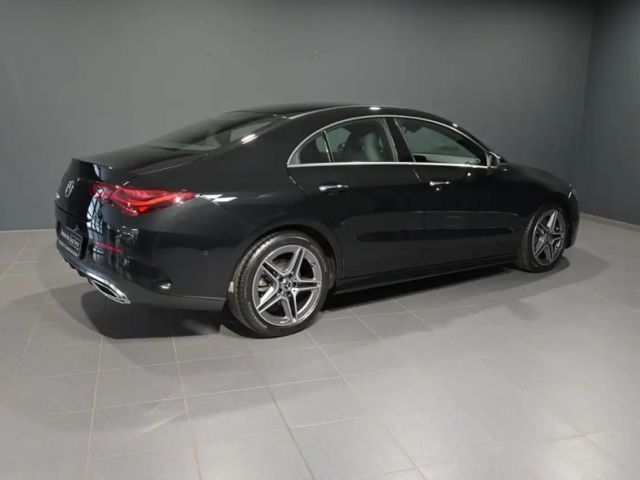 Mercedes-Benz CLA 200 AMG Line Coupé