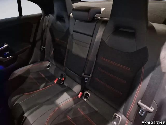 Mercedes-Benz CLA 250 4MATIC AMG Line Coupé