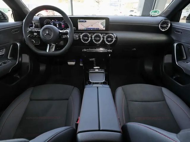 Mercedes-Benz A 200 AMG Line