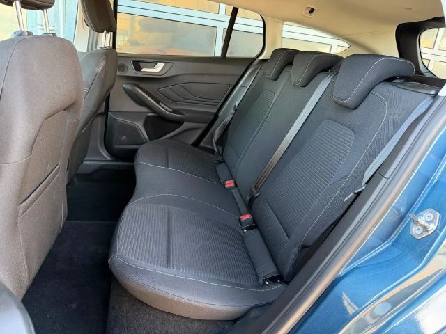 Ford Focus Titanium Wagon