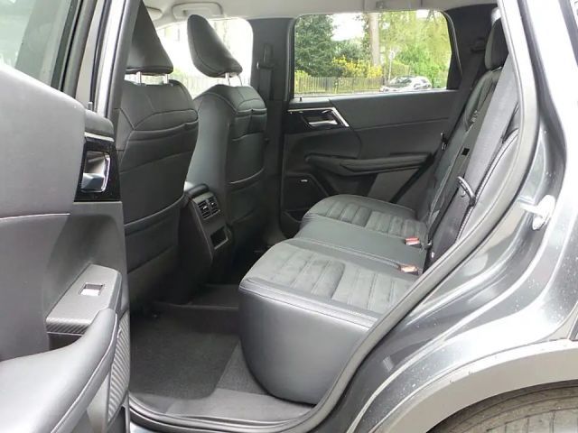 Mitsubishi Outlander Intense PHEV