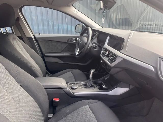 BMW 116 116i 5-deurs Sedan