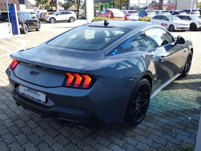 Ford Mustang Fastback GT 5.0 V8
