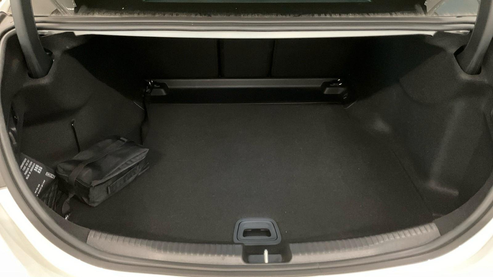 Mercedes-Benz C 220 AVANTGARDE C 220 d Sedan