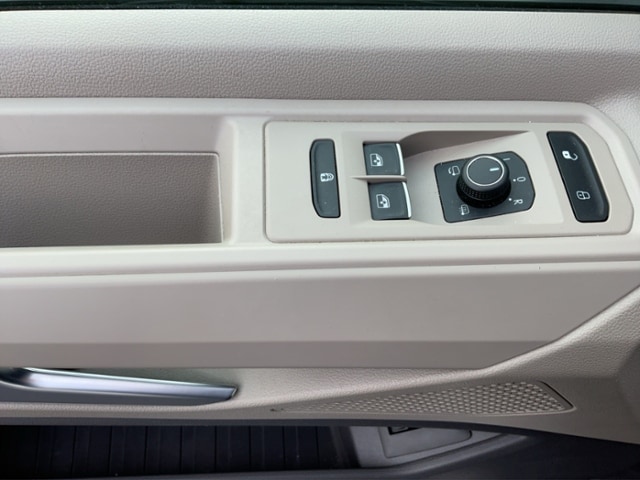 Volkswagen Multivan 2.0 TDI DSG T7