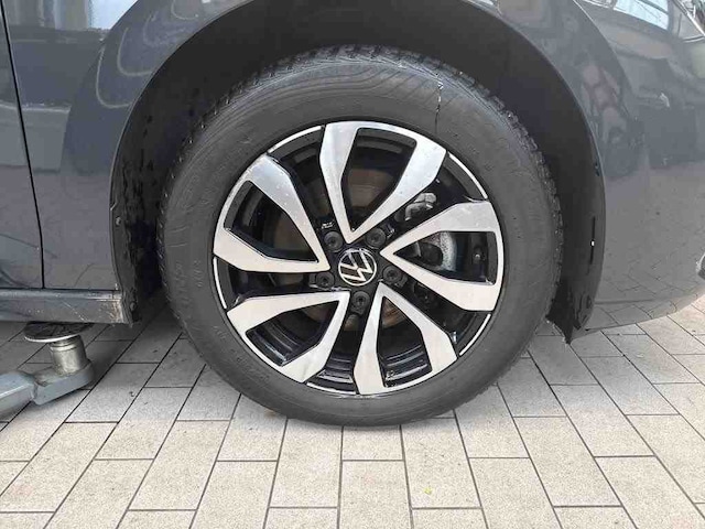 Volkswagen Golf NAVI/AppConnect/16" GJR . . .