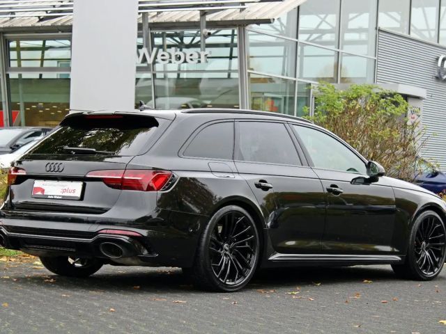 Audi RS4 Avant Quattro