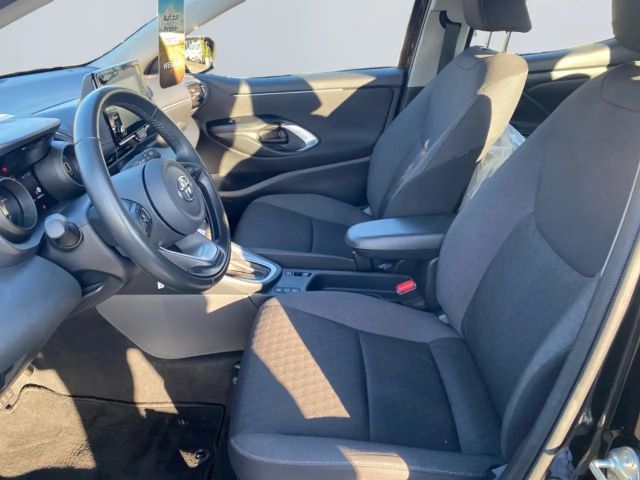 Toyota Yaris Hatchback Hybride Team D