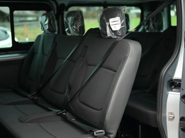 Nissan Primastar 8-zitter L2H1 Tekna