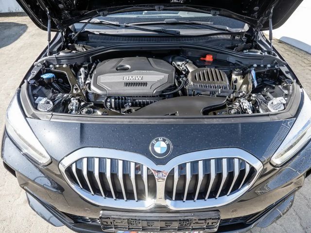 BMW 118 118i M-Sport Sedan