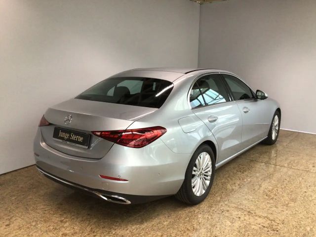 Mercedes-Benz C 180 AVANTGARDE Sedan