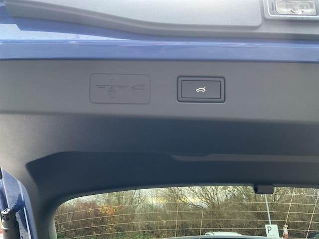 Volkswagen T-Roc 1.5 eTSI DSG R-Line