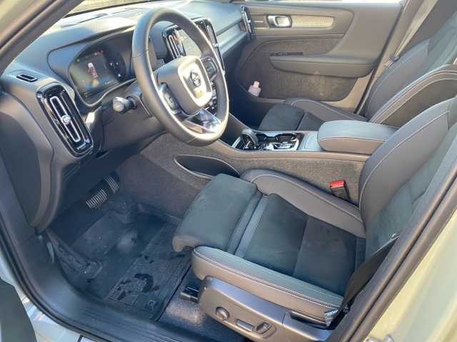 Volvo XC40 Dark Plus