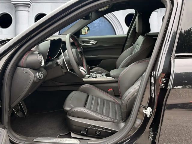 Alfa Romeo Giulia Competizione 2.0 280PS *HARMAN*Assistenz*