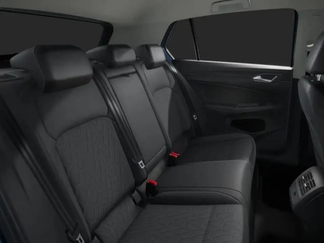 Volkswagen Golf 1.5 eTSI DSG