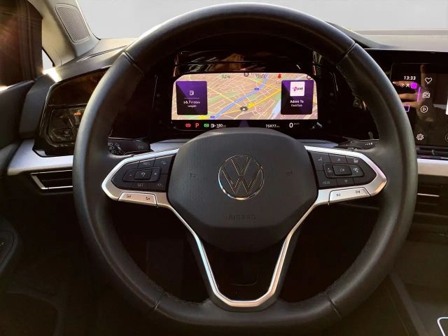 Volkswagen Golf 1.5 TSI DSG Life Variant