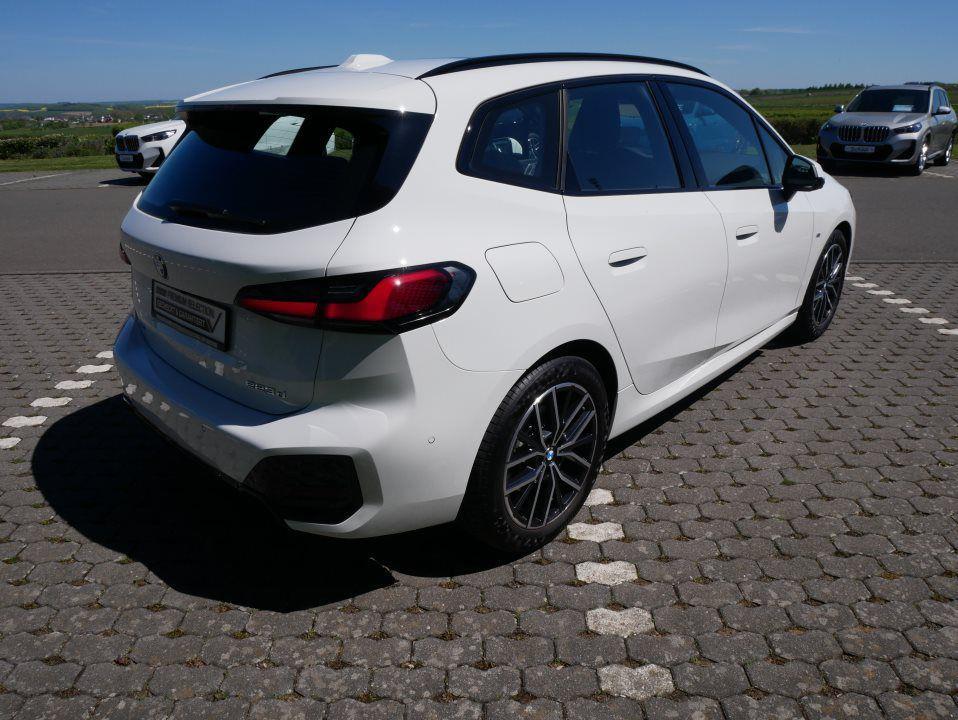 BMW 223 Active Tourer xDrive