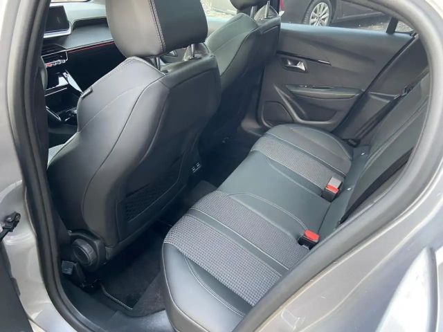 Peugeot 208 EAT8 GT-Line PureTech