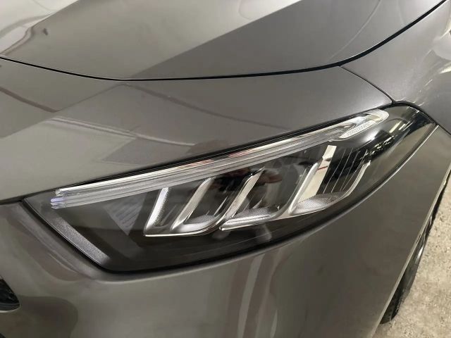 Mercedes-Benz A 180 Hatchback